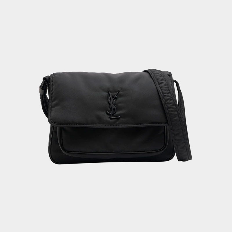 Bolsa Crossbody Niki Nylon - Mercado de Luxo - O Maior E-Commerce de Bens, Produtos e Serviços de Luxo do Brasil.
