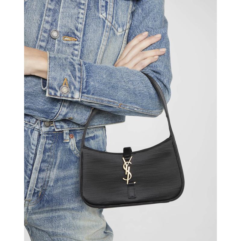 Bolsa Shoulder Le 5 A 7 Mini YSL in Satin