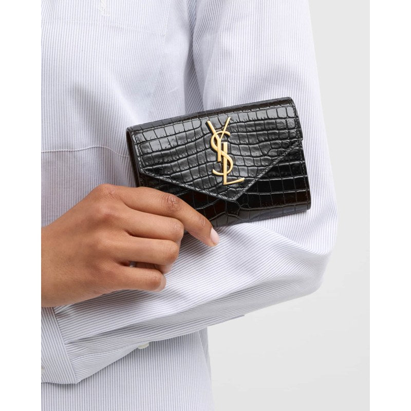 Bolsa Wallet YSL Monogram Small on Chain in Croc-Embossed