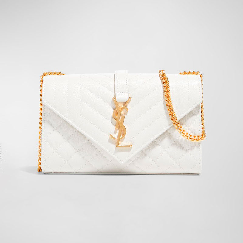 Bolsa Shoulder Envelope Triquilt Small YSL in Grained - Mercado de Luxo - O Maior E-Commerce de Bens, Produtos e Serviços de Luxo do Brasil.