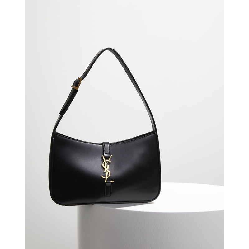 Bolsa Shoulder Le 5 A 7 YSL in Smooth