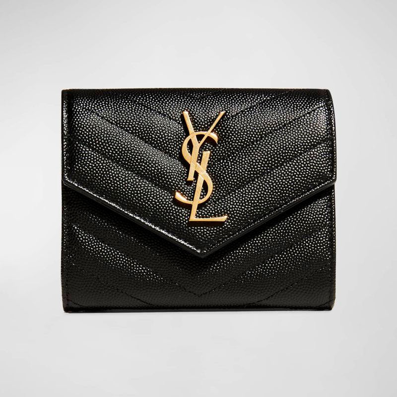 Bolsa Wallet YSL Monogram Trifold in Grained - Mercado de Luxo - O Maior E-Commerce de Bens, Produtos e Serviços de Luxo do Brasil.