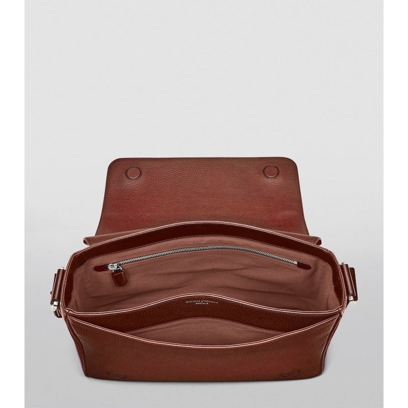 Bolsa Messenger Reporter
