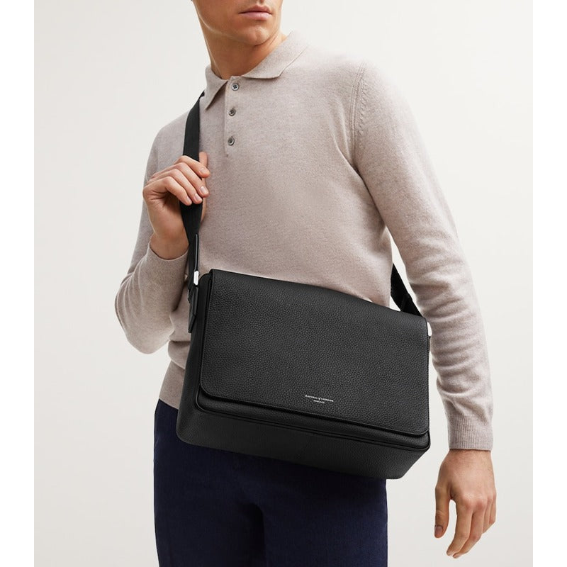 Bolsa Messenger Reporter
