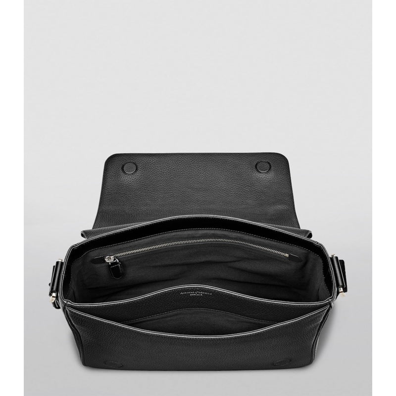 Bolsa Messenger Reporter
