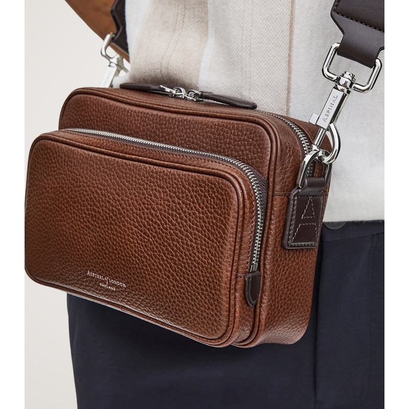 Bolsa Messenger Reporter East West
