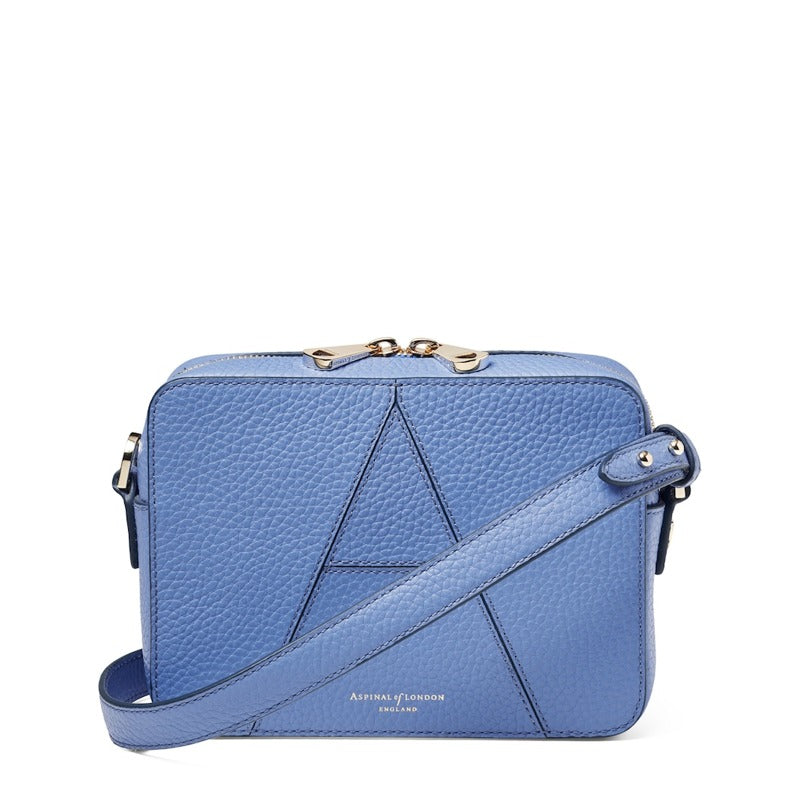 Bolsa Crossbody A' - Mercado de Luxo - O Maior E-Commerce de Bens, Produtos e Serviços de Luxo do Brasil.