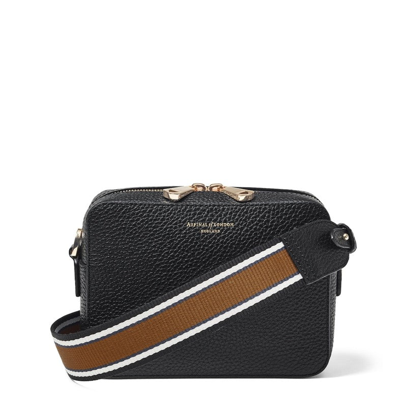 Bolsa Crossbody Camera - Mercado de Luxo - O Maior E-Commerce de Bens, Produtos e Serviços de Luxo do Brasil.
