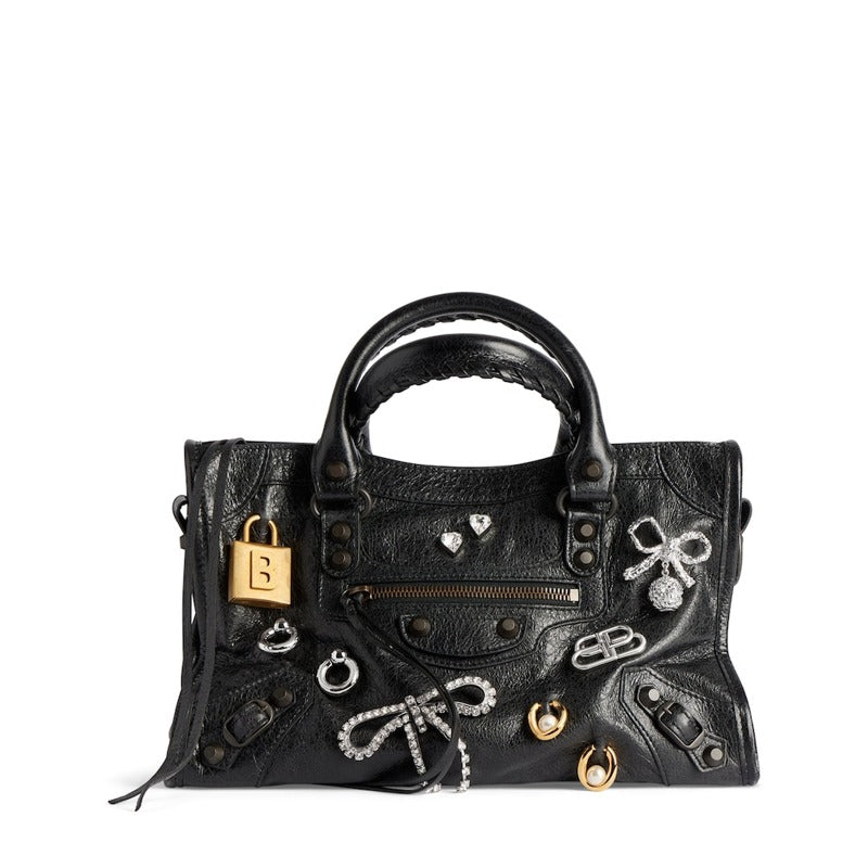 Bolsa Handle Small Lambskin Embellished Le City - Mercado de Luxo - O Maior E-Commerce de Bens, Produtos e Serviços de Luxo do Brasil.