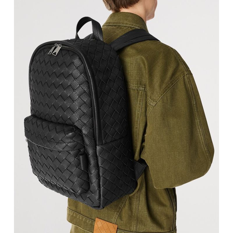 Bolsa Mochila Calfskin Intrecciato