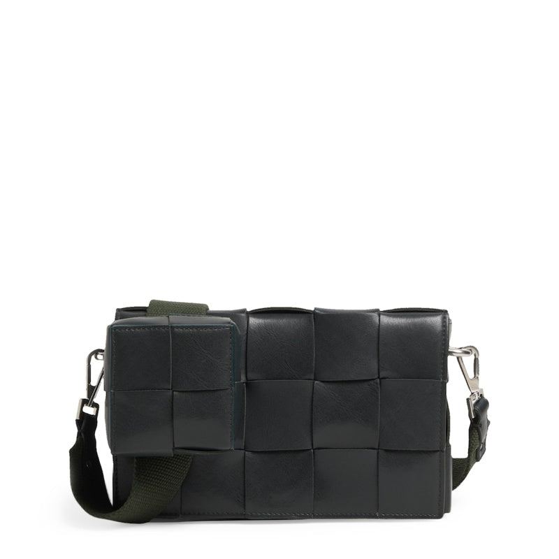 Bolsa Crossbody Cassette - Mercado de Luxo - O Maior E-Commerce de Bens, Produtos e Serviços de Luxo do Brasil.