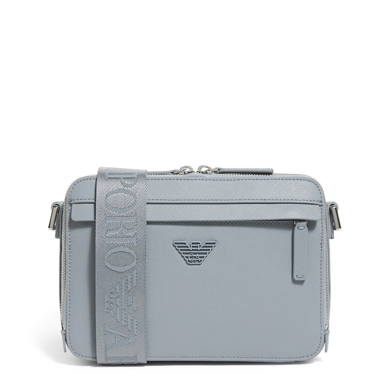 Bolsa Crossbody Logo - Mercado de Luxo - O Maior E-Commerce de Bens, Produtos e Serviços de Luxo do Brasil.