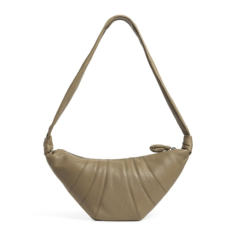 Bolsa Crossbody Medium Grained Croissant - Mercado de Luxo - O Maior E-Commerce de Bens, Produtos e Serviços de Luxo do Brasil.