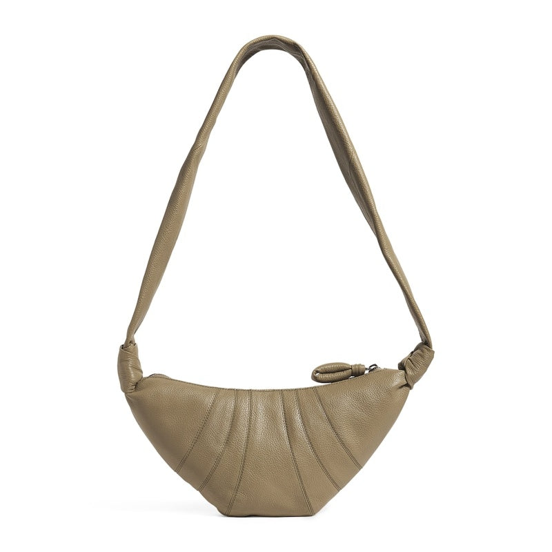 Bolsa Crossbody Small Grained Croissant - Mercado de Luxo - O Maior E-Commerce de Bens, Produtos e Serviços de Luxo do Brasil.