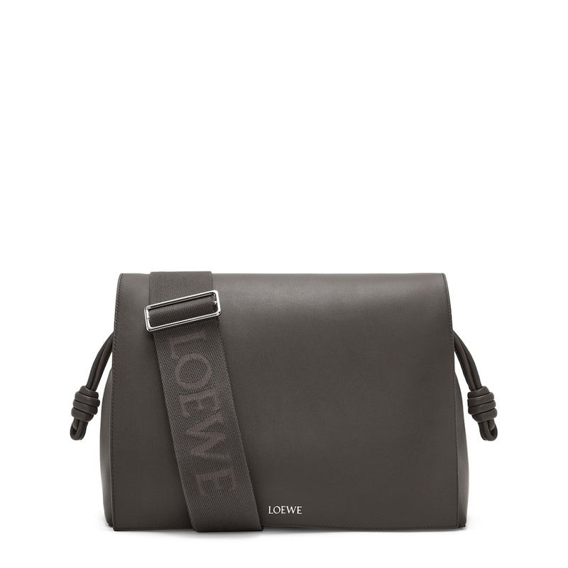 Bolsa Messenger Flamenco Satchel - Mercado de Luxo - O Maior E-Commerce de Bens, Produtos e Serviços de Luxo do Brasil.