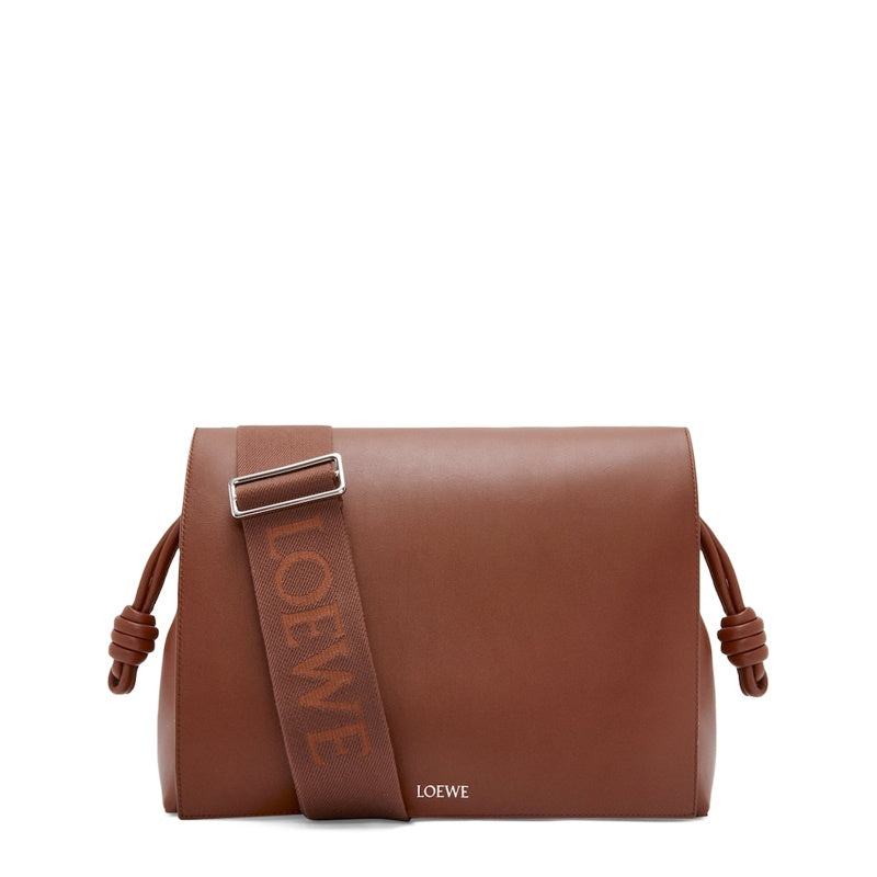 Bolsa Messenger Flamenco Satchel - Mercado de Luxo - O Maior E-Commerce de Bens, Produtos e Serviços de Luxo do Brasil.