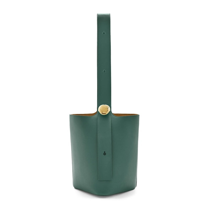 Bolsa Bucket Medium Pebble - Mercado de Luxo - O Maior E-Commerce de Bens, Produtos e Serviços de Luxo do Brasil.