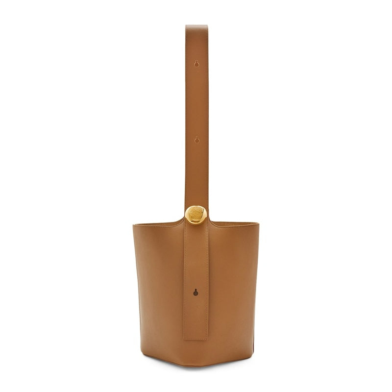 Bolsa Bucket Medium Pebble-Calfskin - Mercado de Luxo - O Maior E-Commerce de Bens, Produtos e Serviços de Luxo do Brasil.