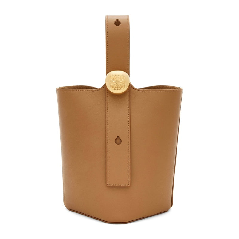 Bolsa Bucket Mini Pebble - Mercado de Luxo - O Maior E-Commerce de Bens, Produtos e Serviços de Luxo do Brasil.