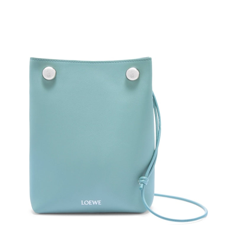 Bolsa Clutch Pebble - Mercado de Luxo - O Maior E-Commerce de Bens, Produtos e Serviços de Luxo do Brasil.