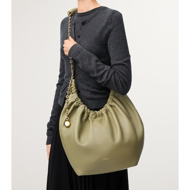 Bolsa Shoulder Medium Lambskin Squeeze