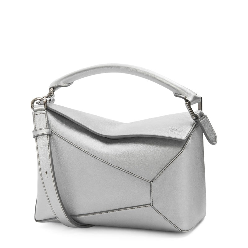 Bolsa Handle Small Metallic Puzzle - Mercado de Luxo - O Maior E-Commerce de Bens, Produtos e Serviços de Luxo do Brasil.