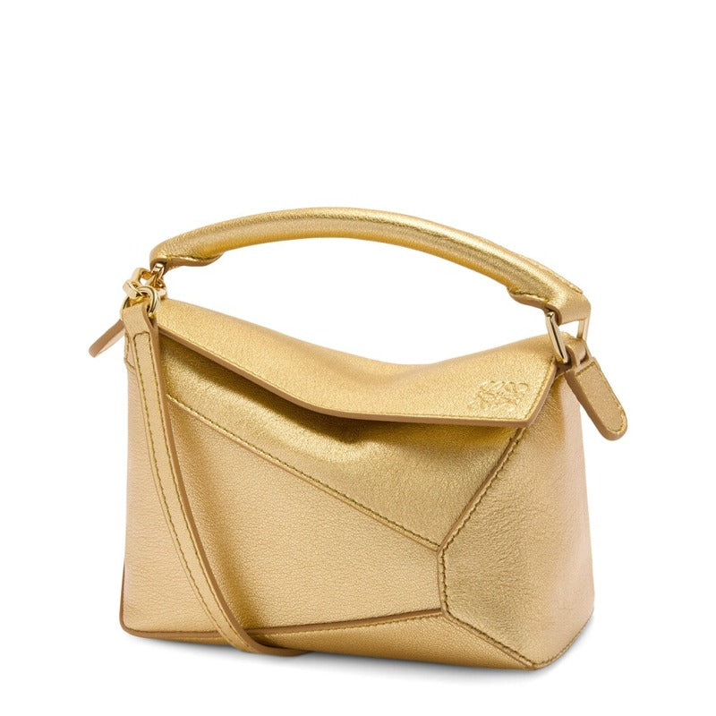 Bolsa Handle Mini Metallic Puzzle - Mercado de Luxo - O Maior E-Commerce de Bens, Produtos e Serviços de Luxo do Brasil.
