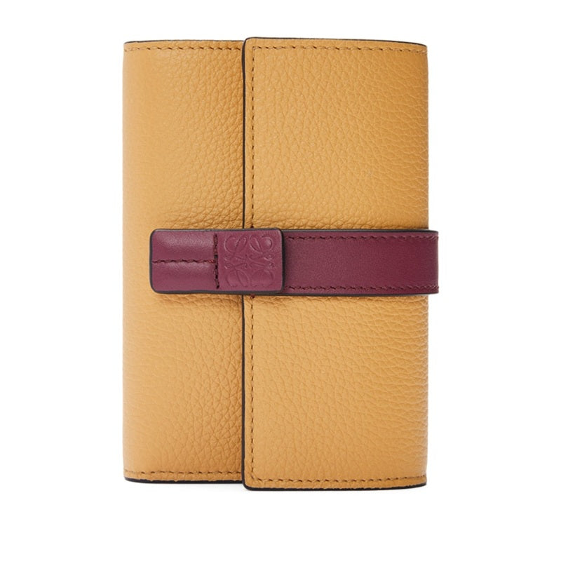 Bolsa Wallet Small Vertical - Mercado de Luxo - O Maior E-Commerce de Bens, Produtos e Serviços de Luxo do Brasil.