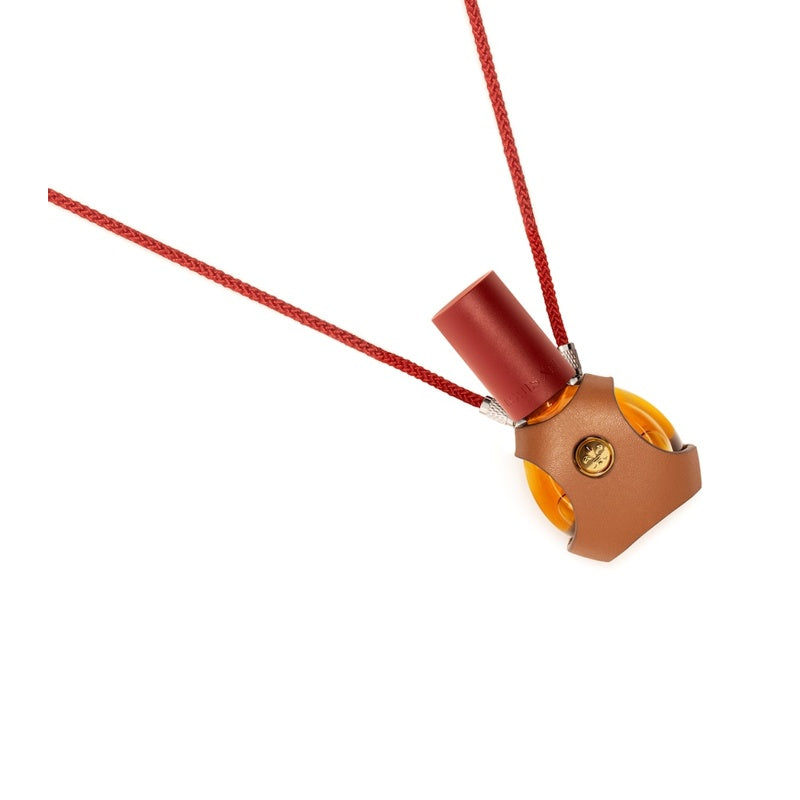 Charms e Acessórios The Drop Bottle Case - Mercado de Luxo - O Maior E-Commerce de Bens, Produtos e Serviços de Luxo do Brasil.