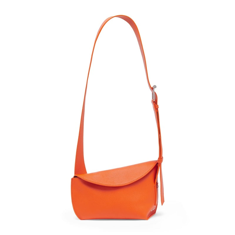 Bolsa Crossbody T-Bar Sling - Mercado de Luxo - O Maior E-Commerce de Bens, Produtos e Serviços de Luxo do Brasil.
