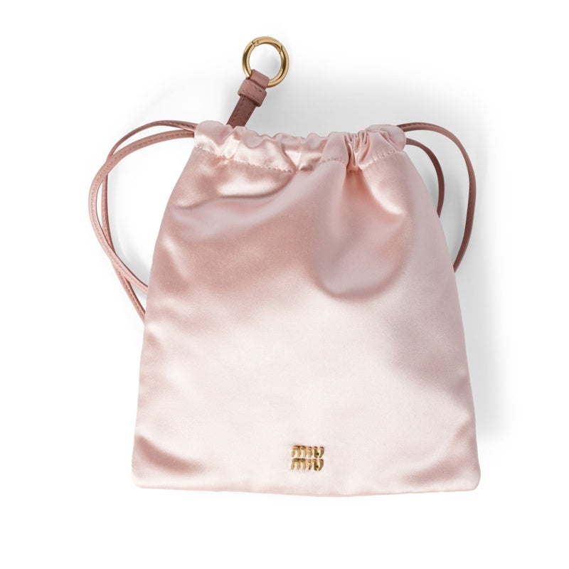 Bolsa Clutch Satin Drawstring - Mercado de Luxo - O Maior E-Commerce de Bens, Produtos e Serviços de Luxo do Brasil.