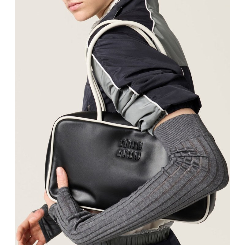 Bolsa Handle Beau