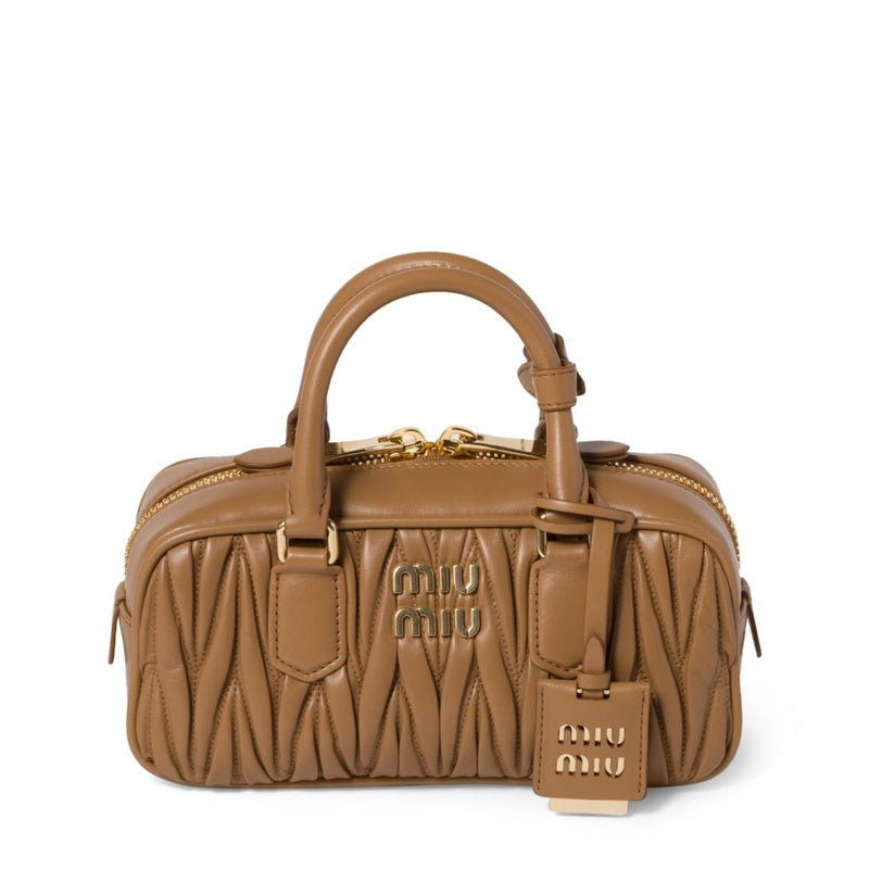 Bolsa Handle Matelassé Arcadie - Mercado de Luxo - O Maior E-Commerce de Bens, Produtos e Serviços de Luxo do Brasil.