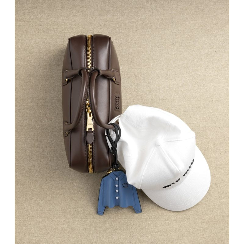 Charms e Acessórios Shirt Keychain