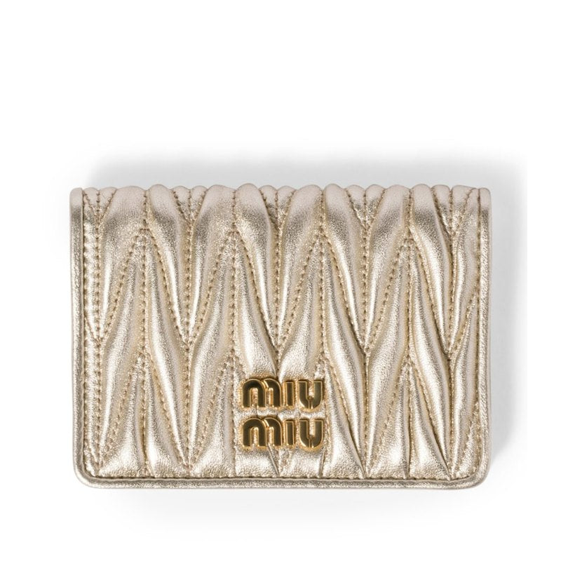 Bolsa Wallet Matelassé Bifold - Mercado de Luxo - O Maior E-Commerce de Bens, Produtos e Serviços de Luxo do Brasil.