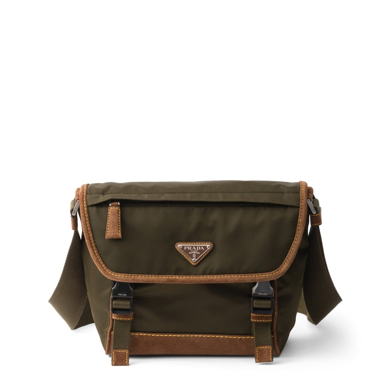 Bolsa Messenger Medium and Re-Nylon - Mercado de Luxo - O Maior E-Commerce de Bens, Produtos e Serviços de Luxo do Brasil.