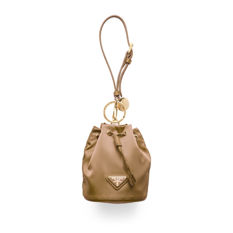 Bolsa Clutch Mini Re-Edition 1978 Drawstring - Mercado de Luxo - O Maior E-Commerce de Bens, Produtos e Serviços de Luxo do Brasil.