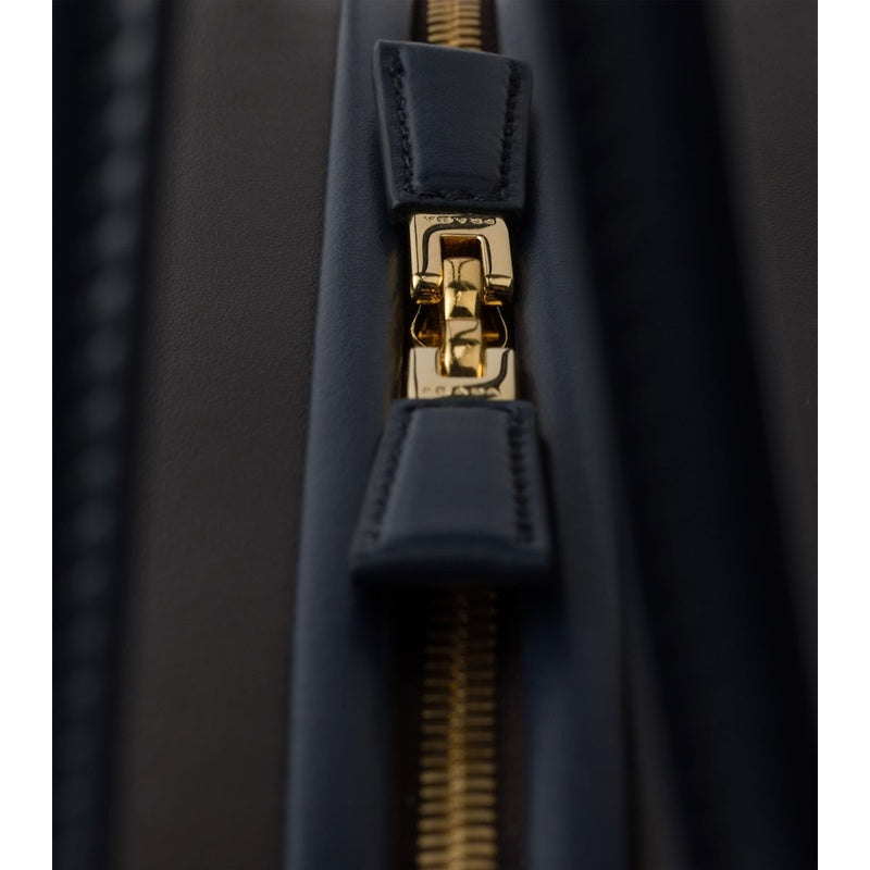 Bolsa Shoulder Swing