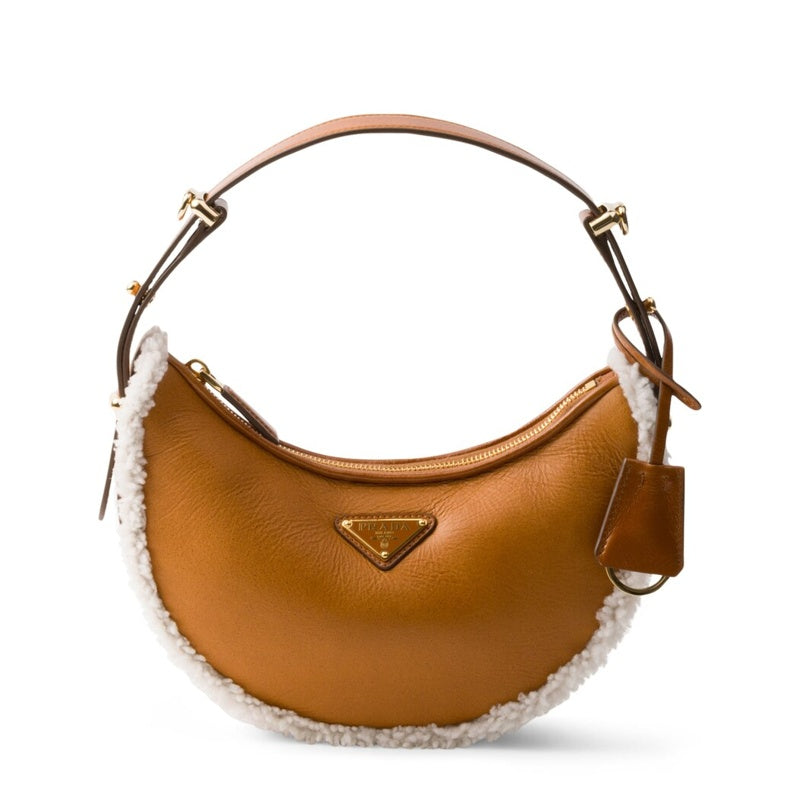 Bolsa Shoulder Small Shearling Arqué - Mercado de Luxo - O Maior E-Commerce de Bens, Produtos e Serviços de Luxo do Brasil.