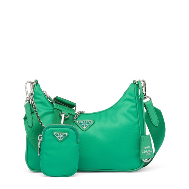 Bolsa Shoulder Re-Nylon Re-Edition 2005 - Mercado de Luxo - O Maior E-Commerce de Bens, Produtos e Serviços de Luxo do Brasil.