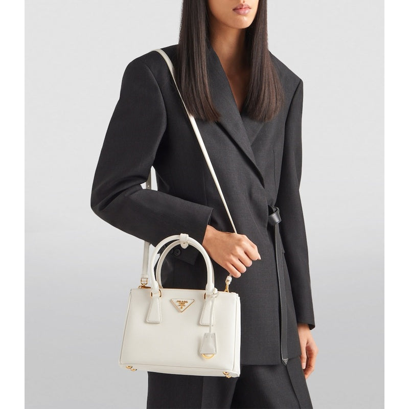 Bolsa Handle Small Galleria Saffiano