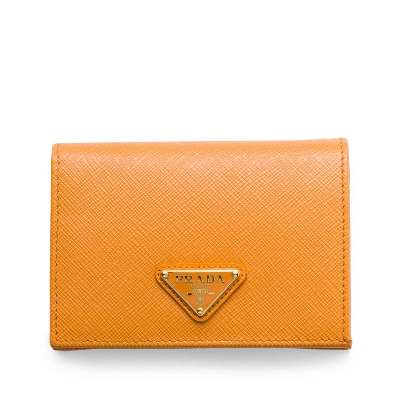 Bolsa Wallet Small Saffiano Bifold - Mercado de Luxo - O Maior E-Commerce de Bens, Produtos e Serviços de Luxo do Brasil.