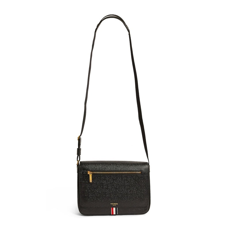 Bolsa Messenger Pebbled Reporter - Mercado de Luxo - O Maior E-Commerce de Bens, Produtos e Serviços de Luxo do Brasil.