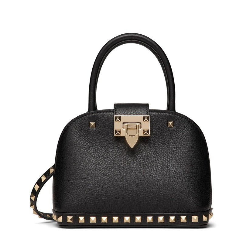 Bolsa Handle Rockstud - Mercado de Luxo - O Maior E-Commerce de Bens, Produtos e Serviços de Luxo do Brasil.