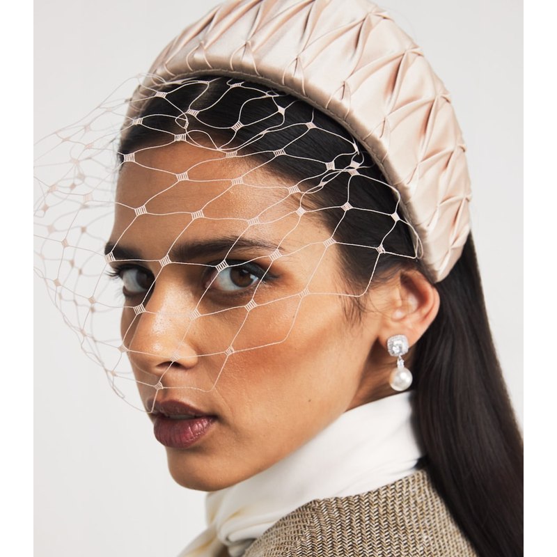 Faixa de cabeça plissada com véu - Mercado de Luxo - O Maior E-Commerce de Bens, Produtos e Serviços de Luxo do Brasil.