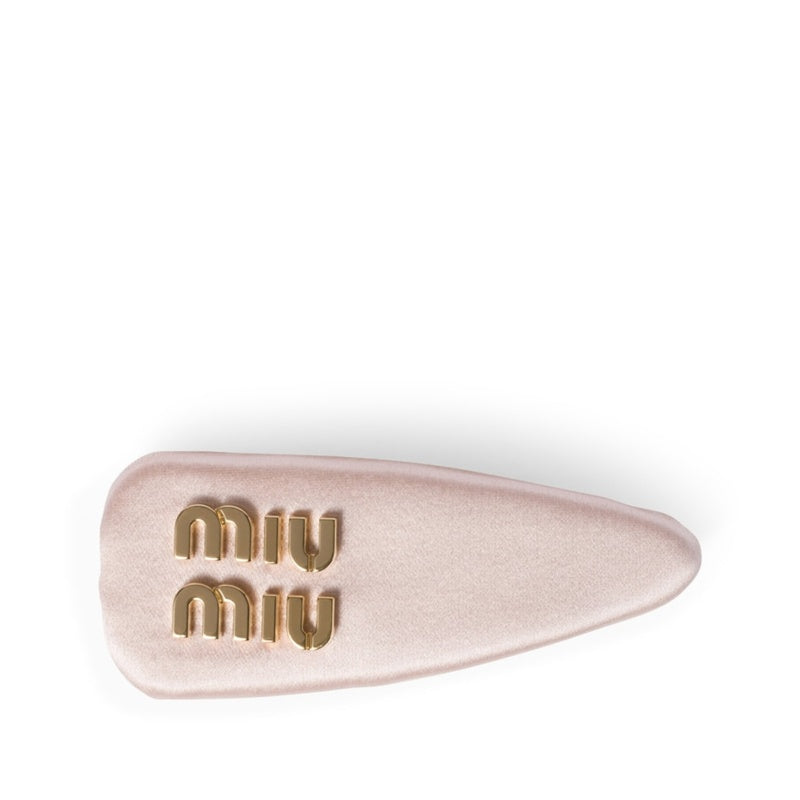 Grampo de cabelo com logotipo de cetim - Mercado de Luxo - O Maior E-Commerce de Bens, Produtos e Serviços de Luxo do Brasil.