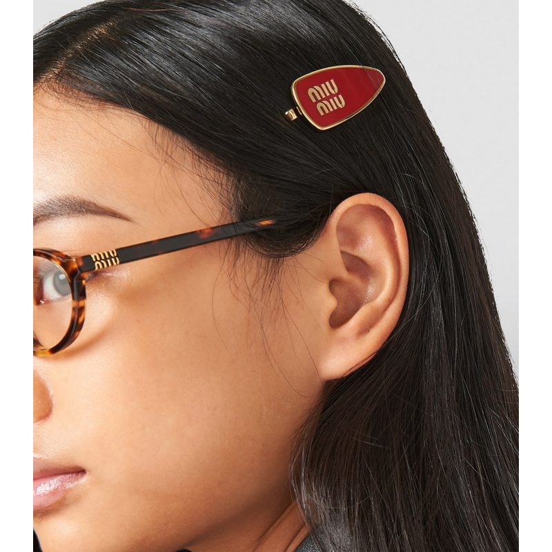 Grampo de cabelo com logotipo esmaltado - Mercado de Luxo - O Maior E-Commerce de Bens, Produtos e Serviços de Luxo do Brasil.