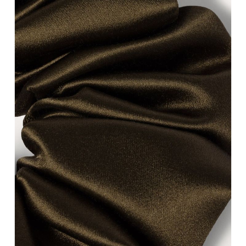 Scrunchie de cetim - Mercado de Luxo - O Maior E-Commerce de Bens, Produtos e Serviços de Luxo do Brasil.