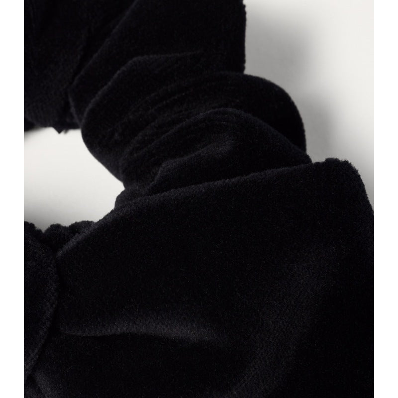 Scrunchie de veludo - Mercado de Luxo - O Maior E-Commerce de Bens, Produtos e Serviços de Luxo do Brasil.