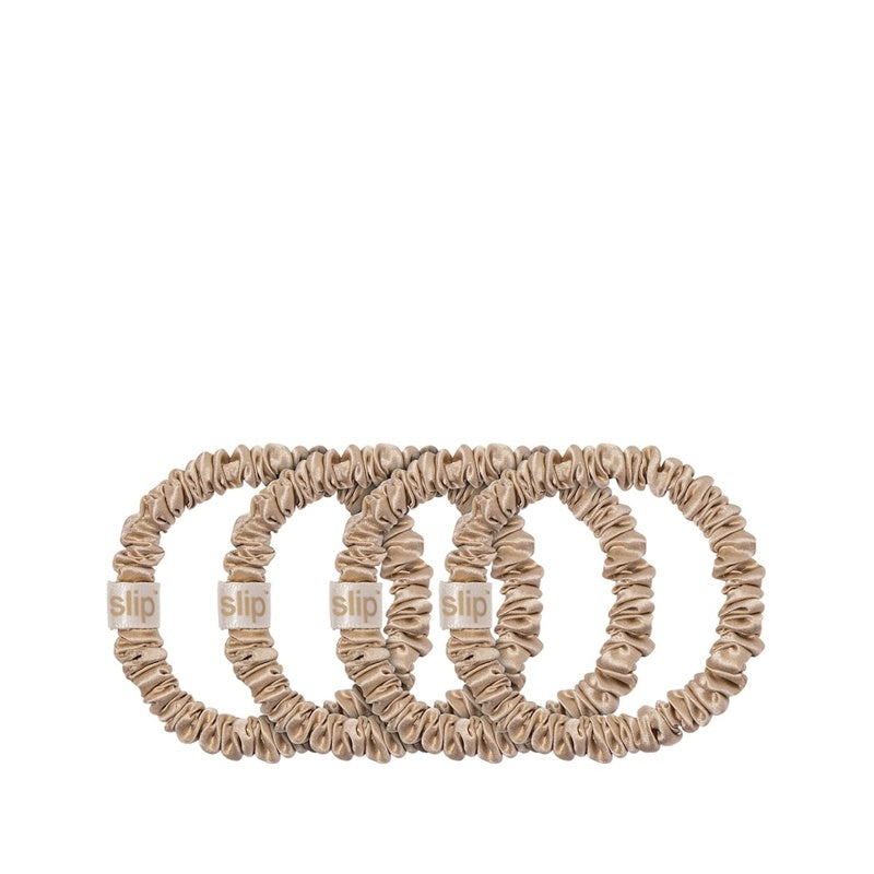 Scrunchies com nó brilhante e pingente perolado conjunto 2 unid - Mercado de Luxo - O Maior E-Commerce de Bens, Produtos e Serviços de Luxo do Brasil.